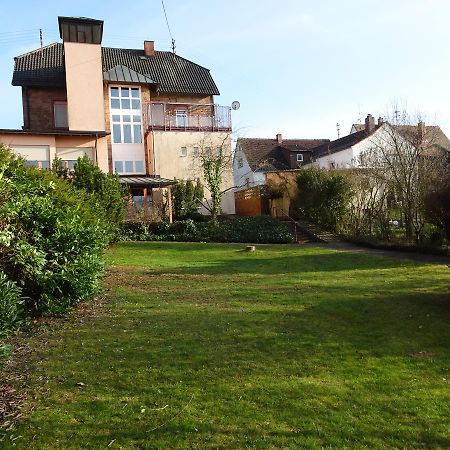 Hotel-Pension Schlossgarten Trippstadt Eksteriør billede